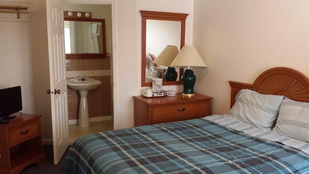 Relax Inn Webster Exterior foto